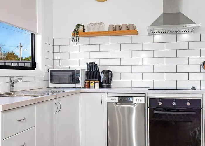Nth Central 3Br - Split Systems Throughout & Wifi