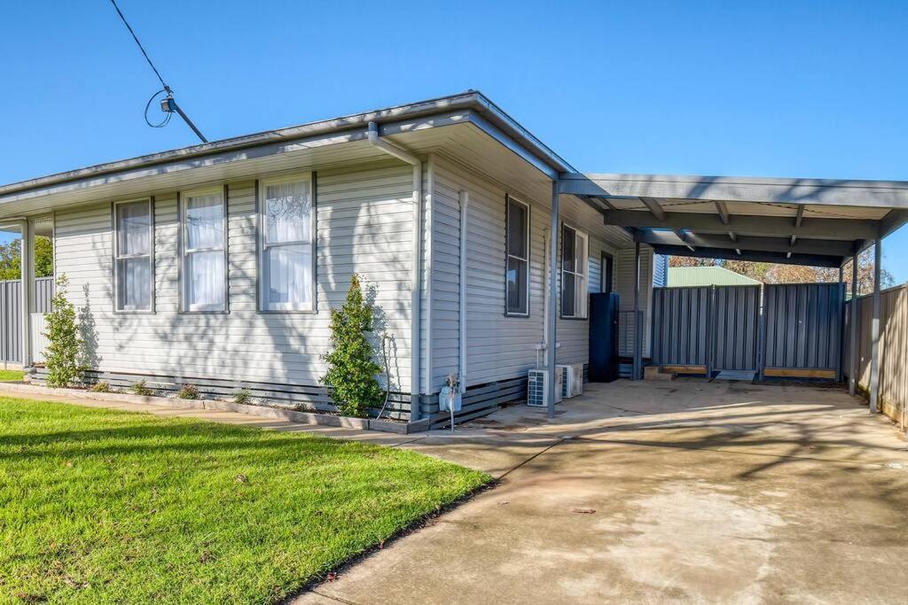 Nth 3br - Split Systems Throughout & Wifi * Shepparton